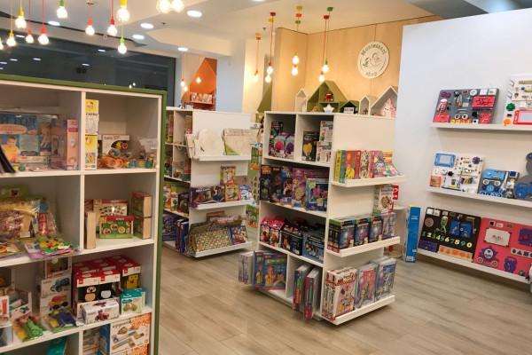 Сеть магазинов деревянных и развивающих игрушек Montessori shop